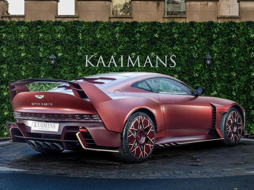 Aston Martin Valiant