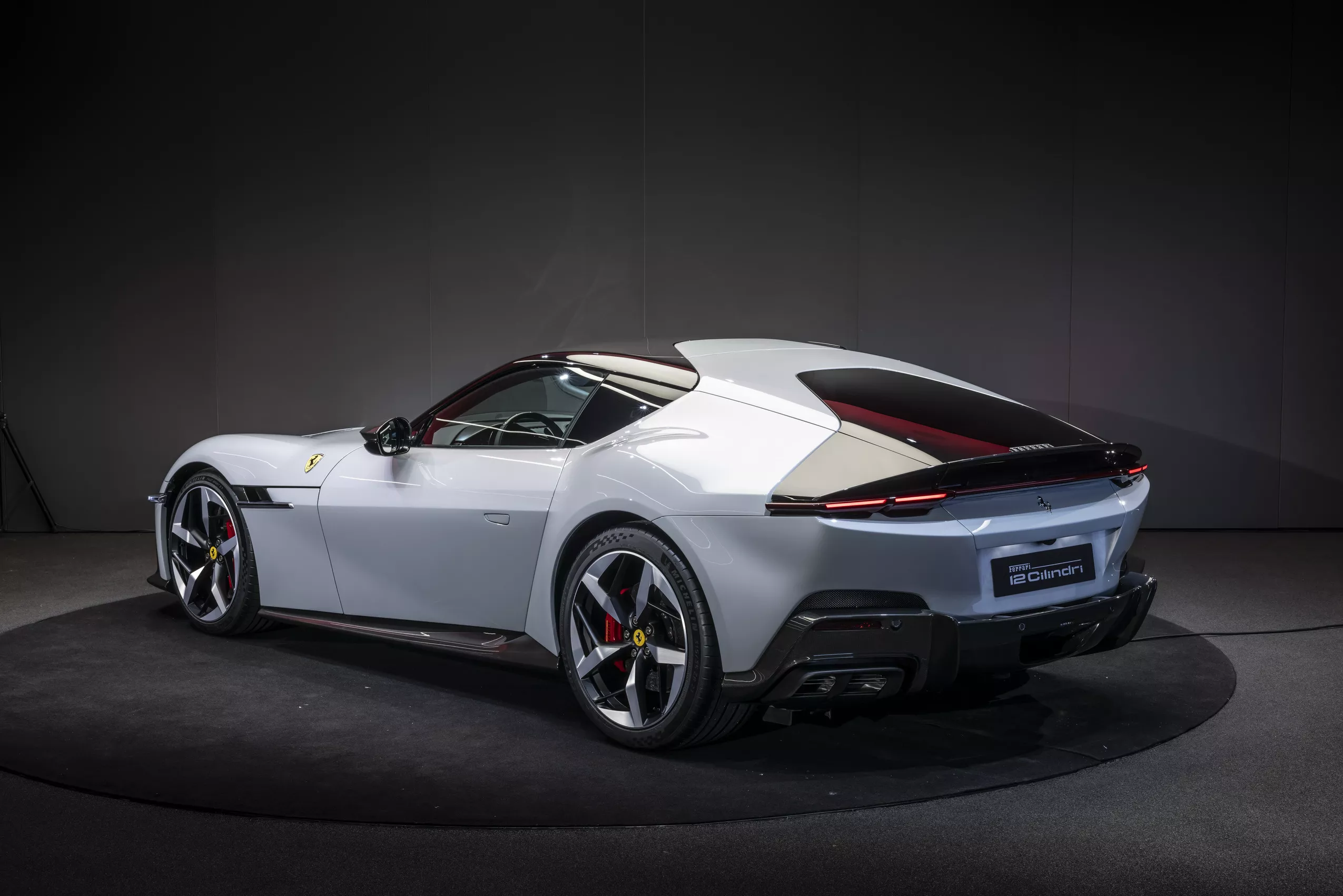 Ferrari 12Cilindri recall