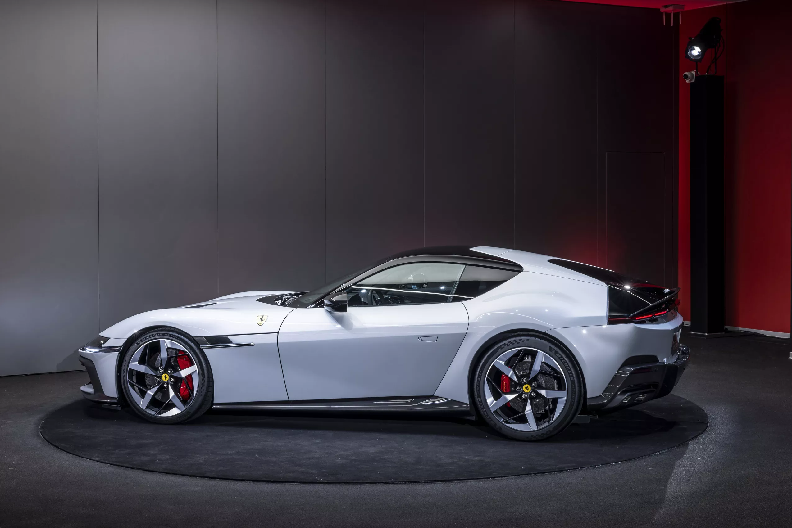 Ferrari 12Cilindri recall