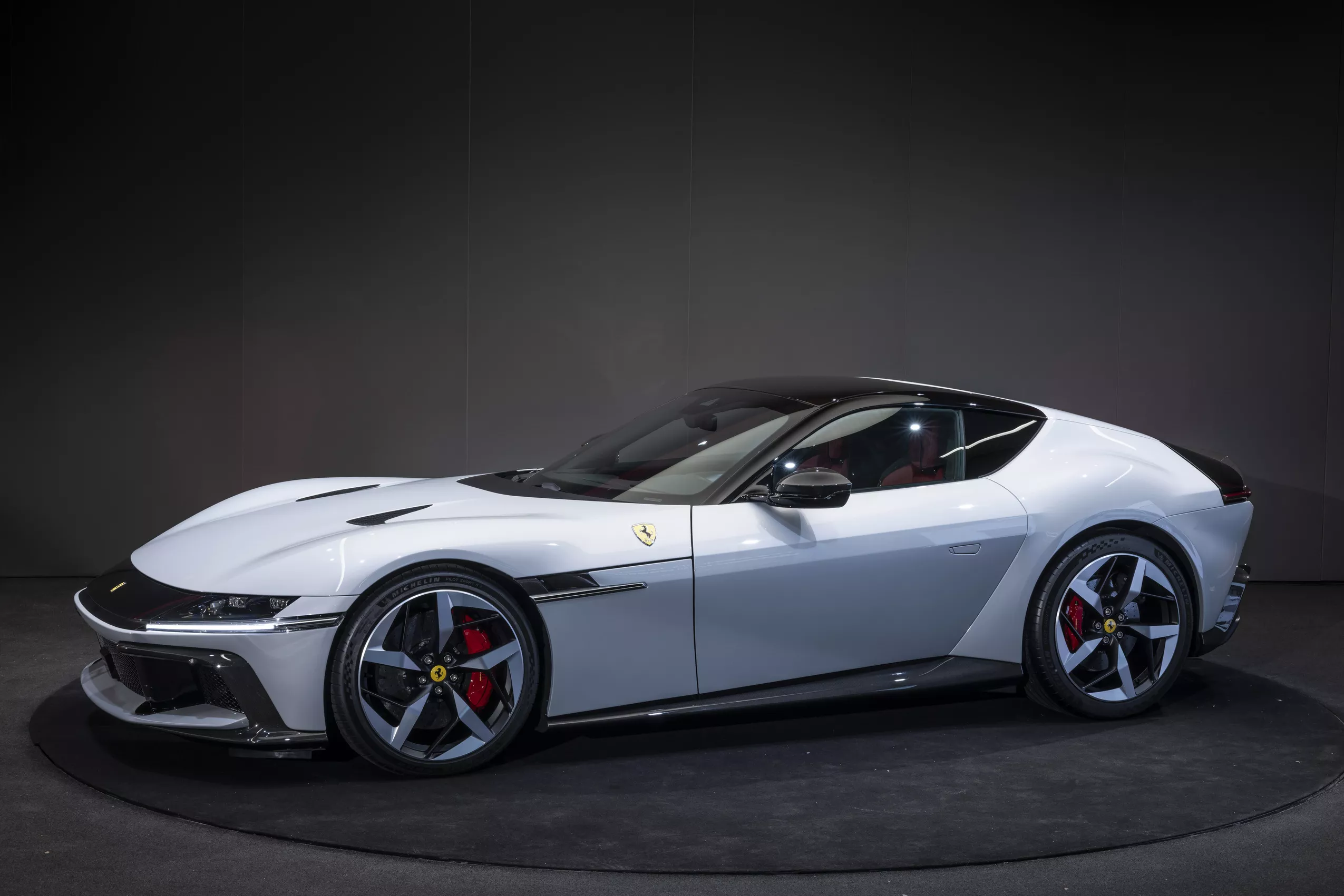 Ferrari 12Cilindri recall