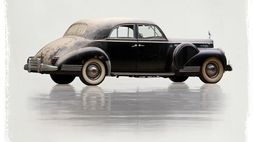 1941_Packard_Super_Eight_180