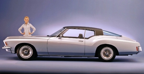1971_Buick_Riviera_Gran_Sport_Boat-tail