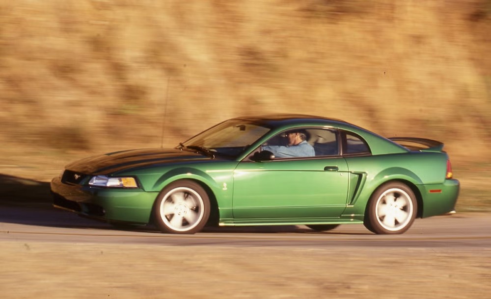 1999_Ford_Mustang_SVT_Cobra