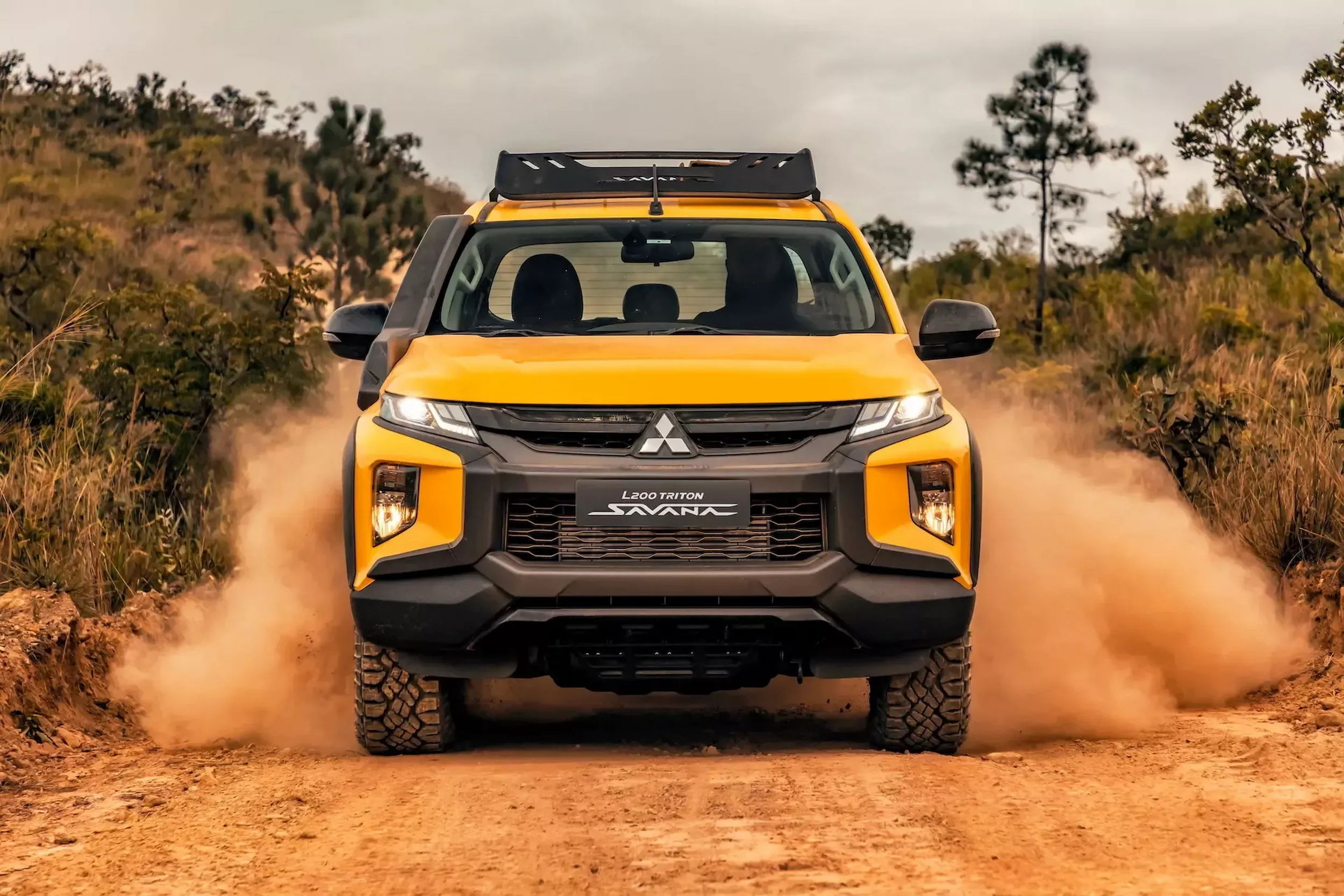 Mitsubishi Triton Savana