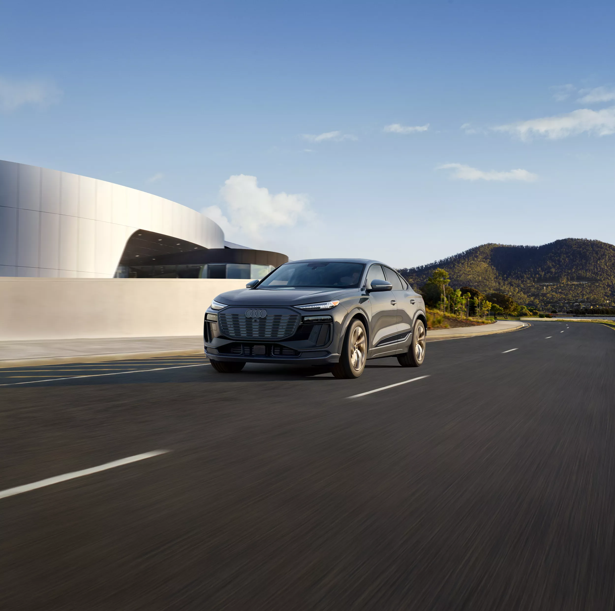 2025 Audi Q6 Sportback e-tron 