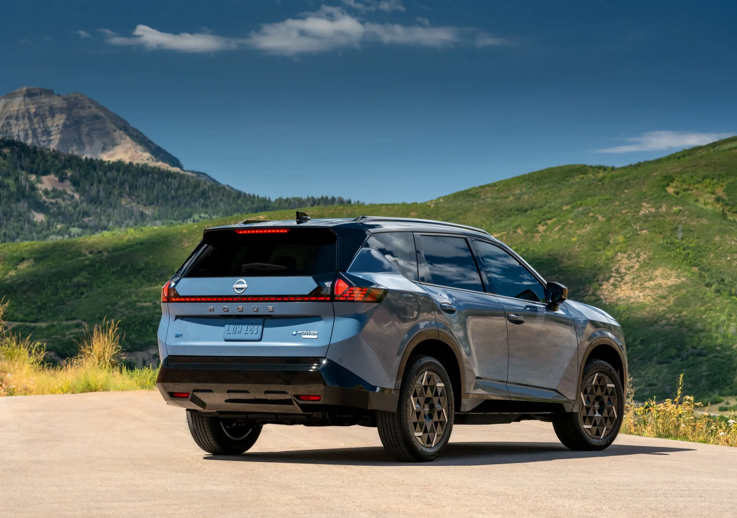 2027 Nissan Rogue Hybrid 