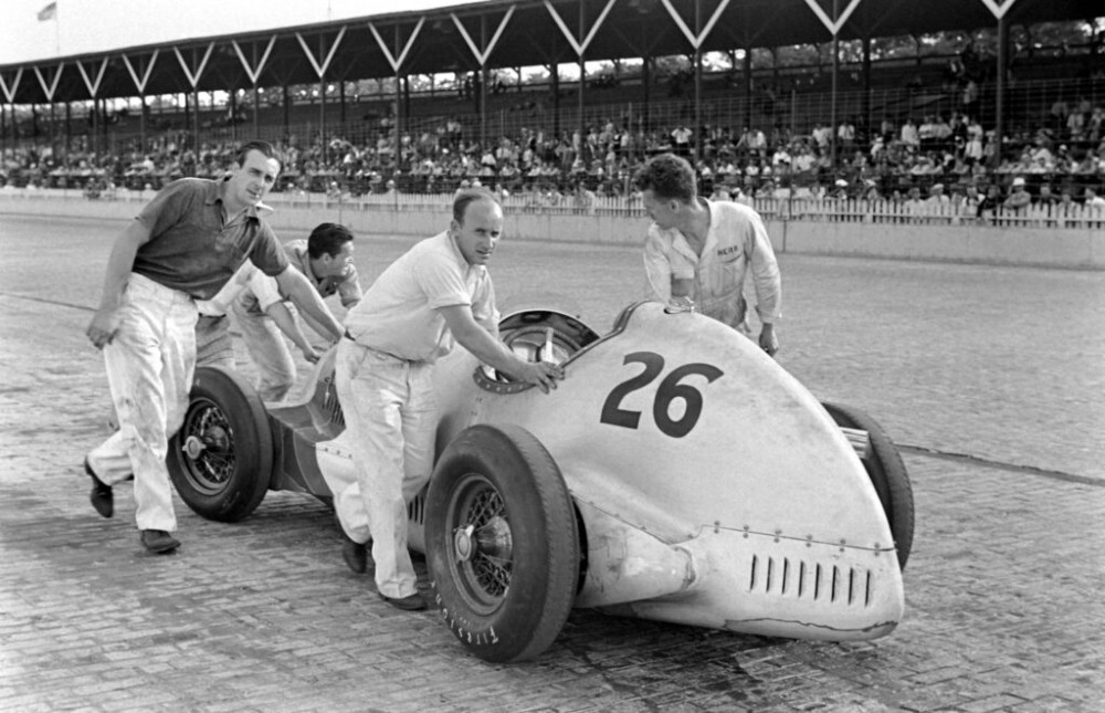 Indy_500_grid_in_1939