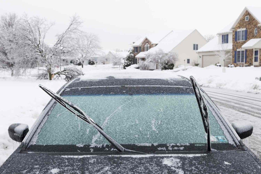 Lift_Someone_Else_s_Windshield_Wipers