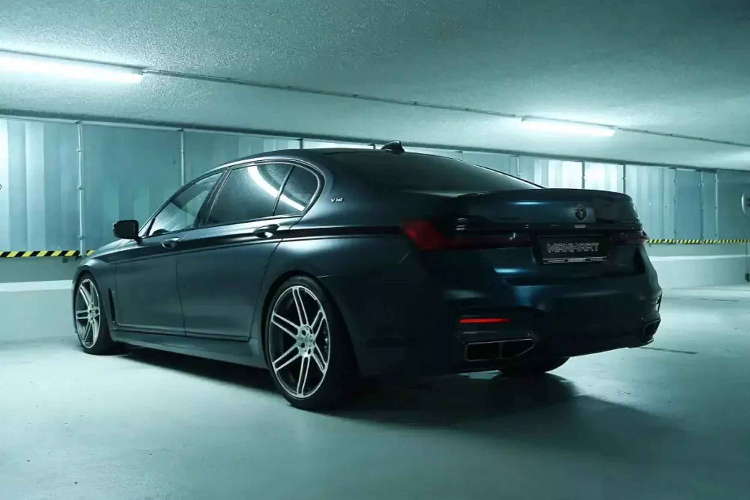 Manhart BMW M760Li