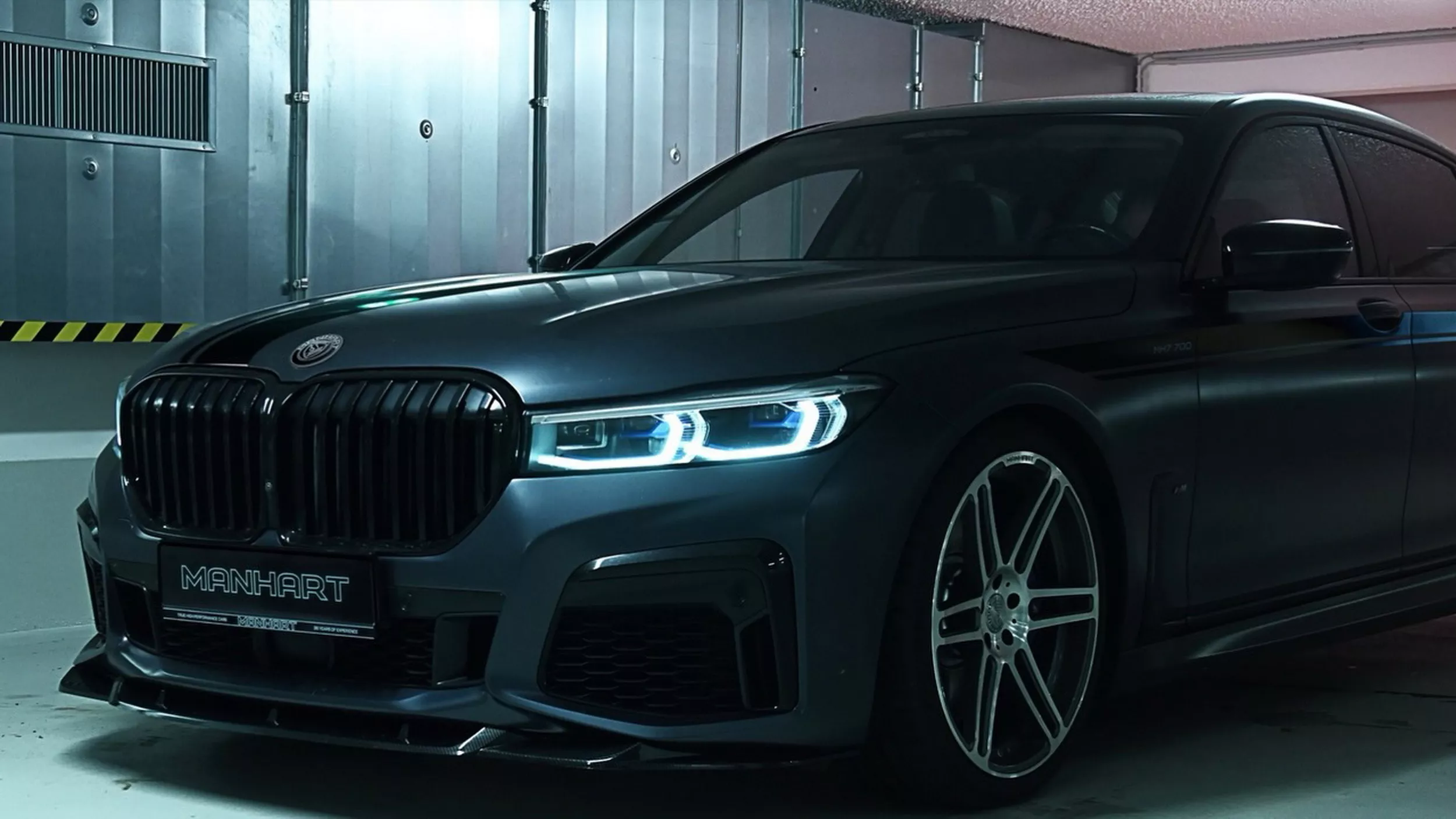 Manhart BMW M760Li