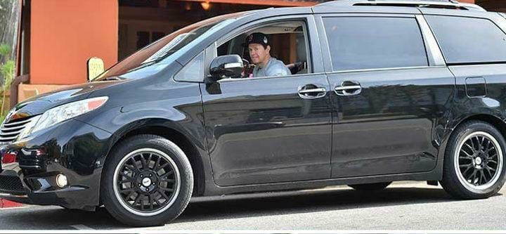 Mark_Wahlberg_s_Toyota_Sienna