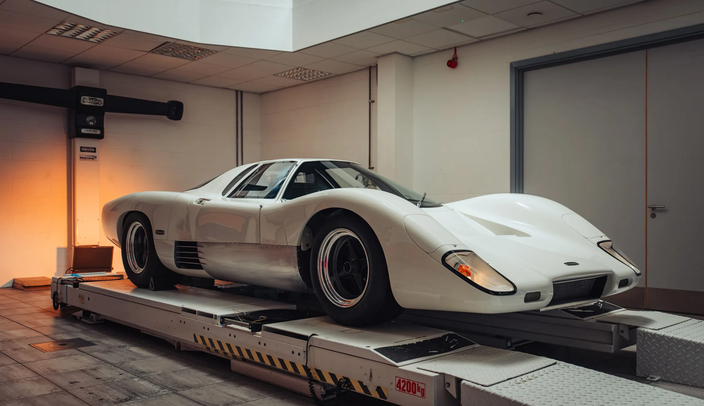 McLaren M6GT