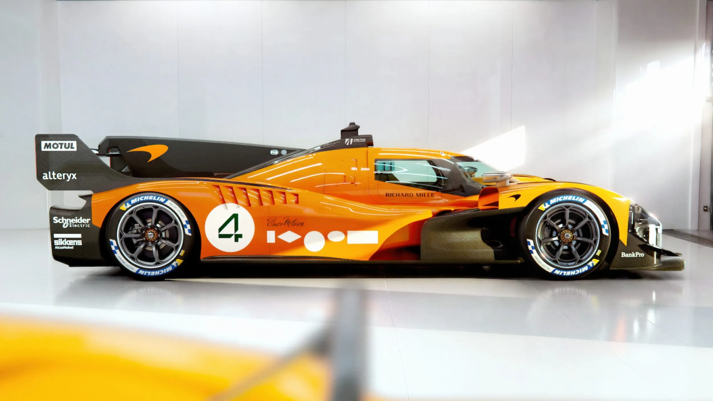 McLaren MCL-HY FIA
