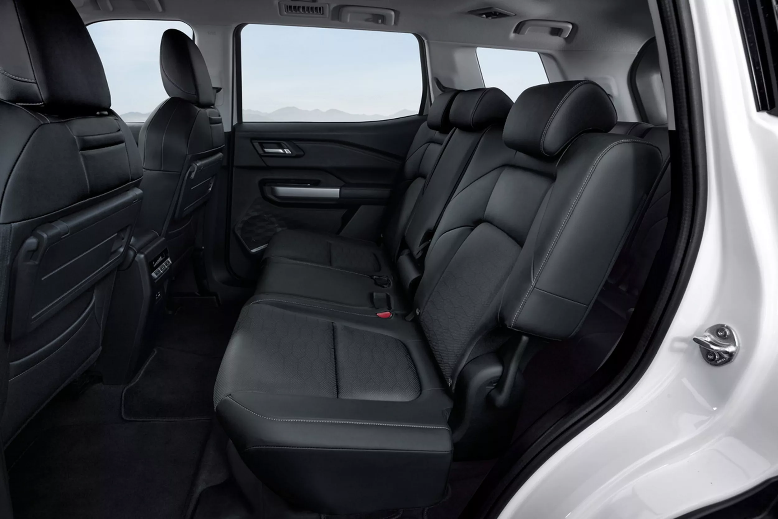 Mitsubishi Destinator