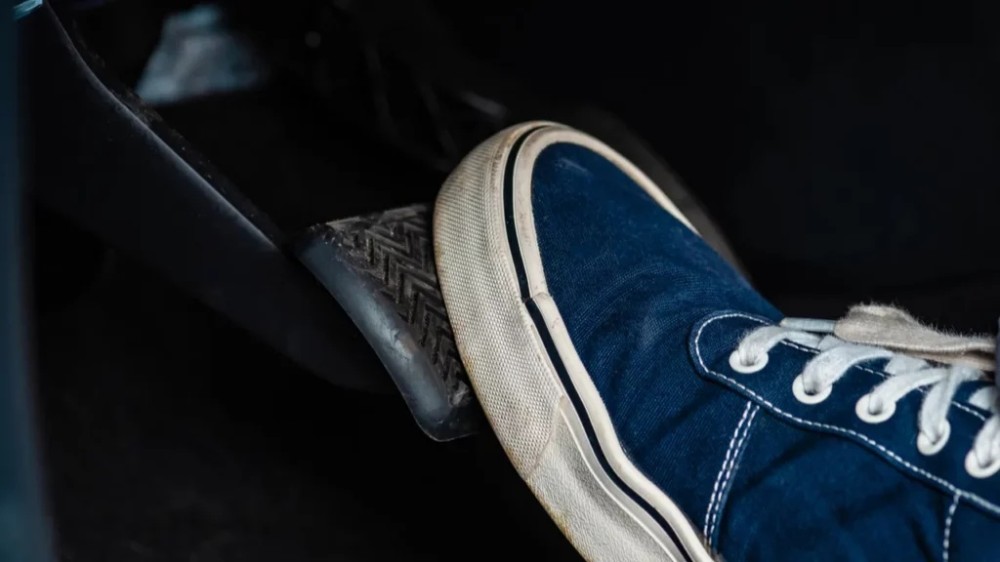 NHTSA_brake_pedal_rule