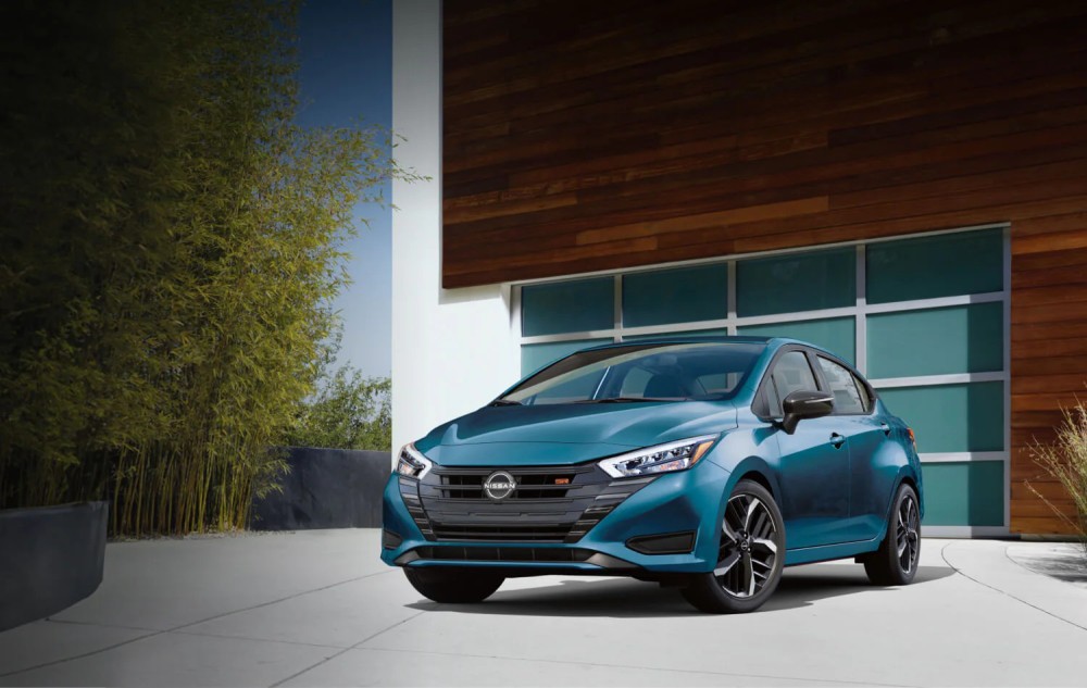 Nissan Versa EV