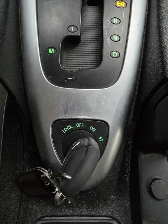 Saab_ignition_in_the_middle