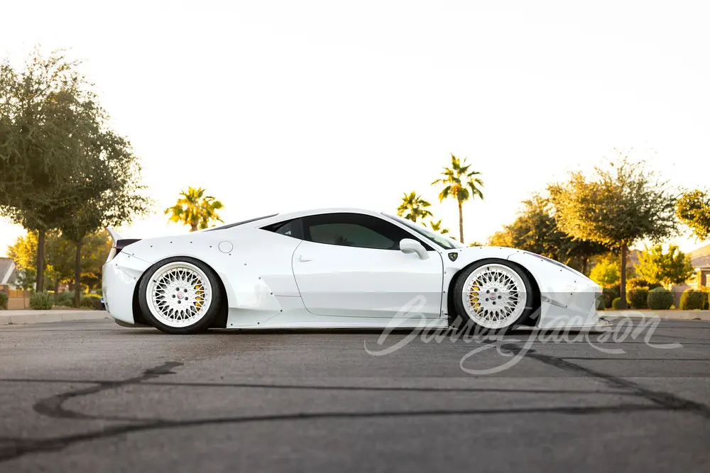 Liberty Walk Ferrari 458 Italia