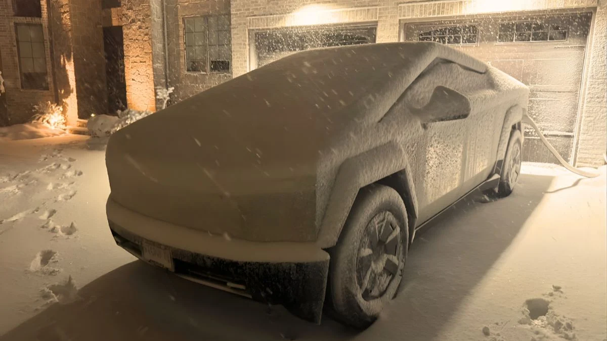 cybertruck_snows_headlights