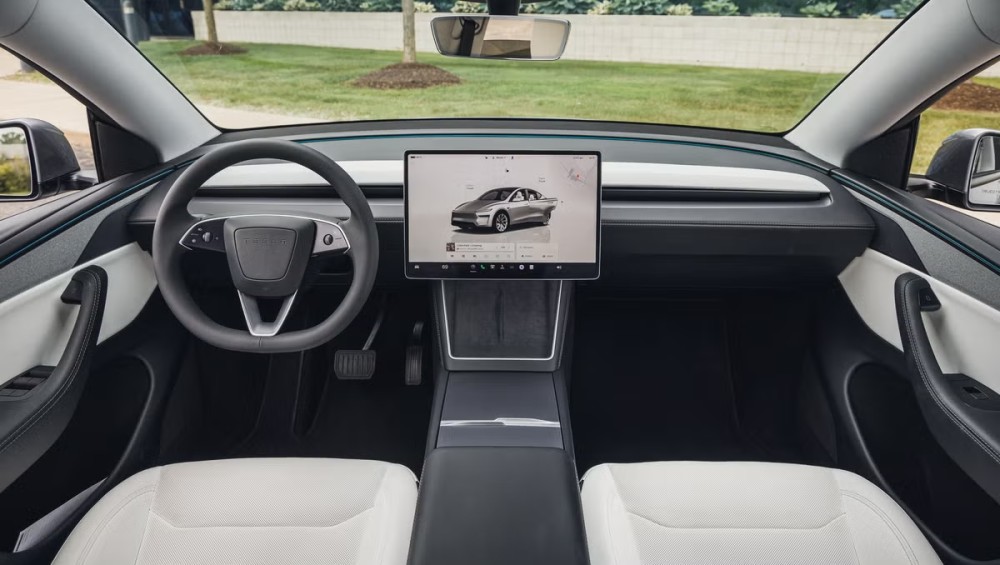 Tesla_model_y_interior