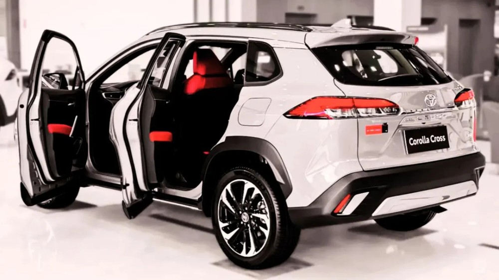 Toyota_Corolla_Cross_2026_Premiu