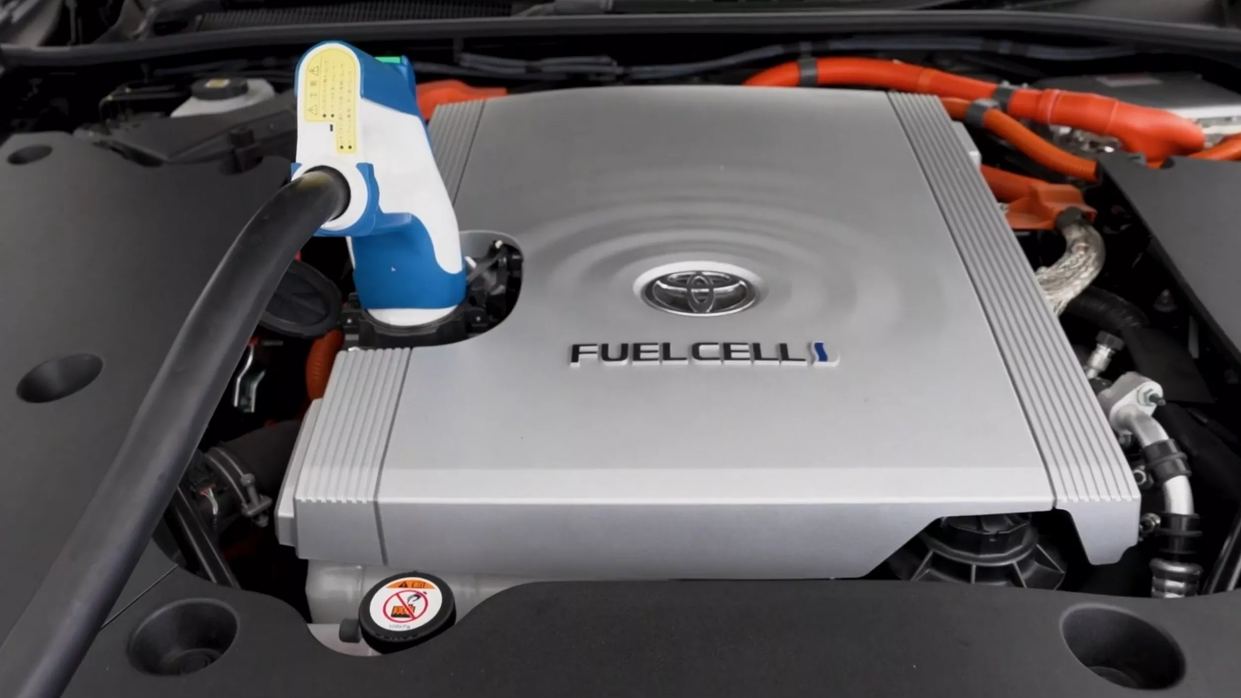 Toyota Crown Sedan FCEV