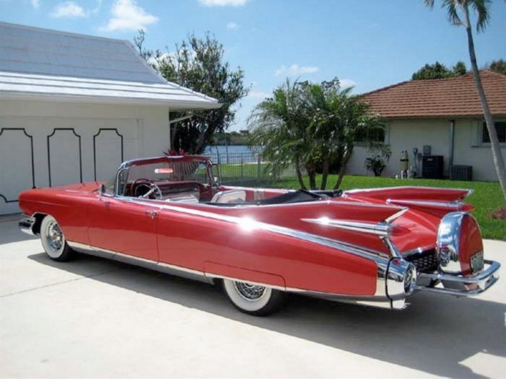 Why did cars have tailfins