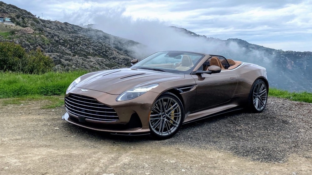 _Aston_Martin_DB12