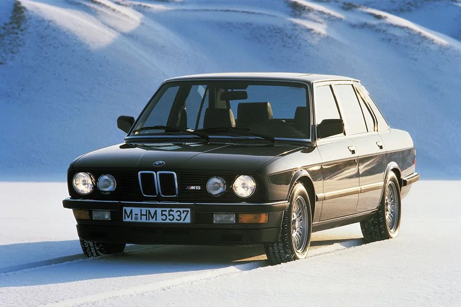 bmw_E28_M5_1984_1985