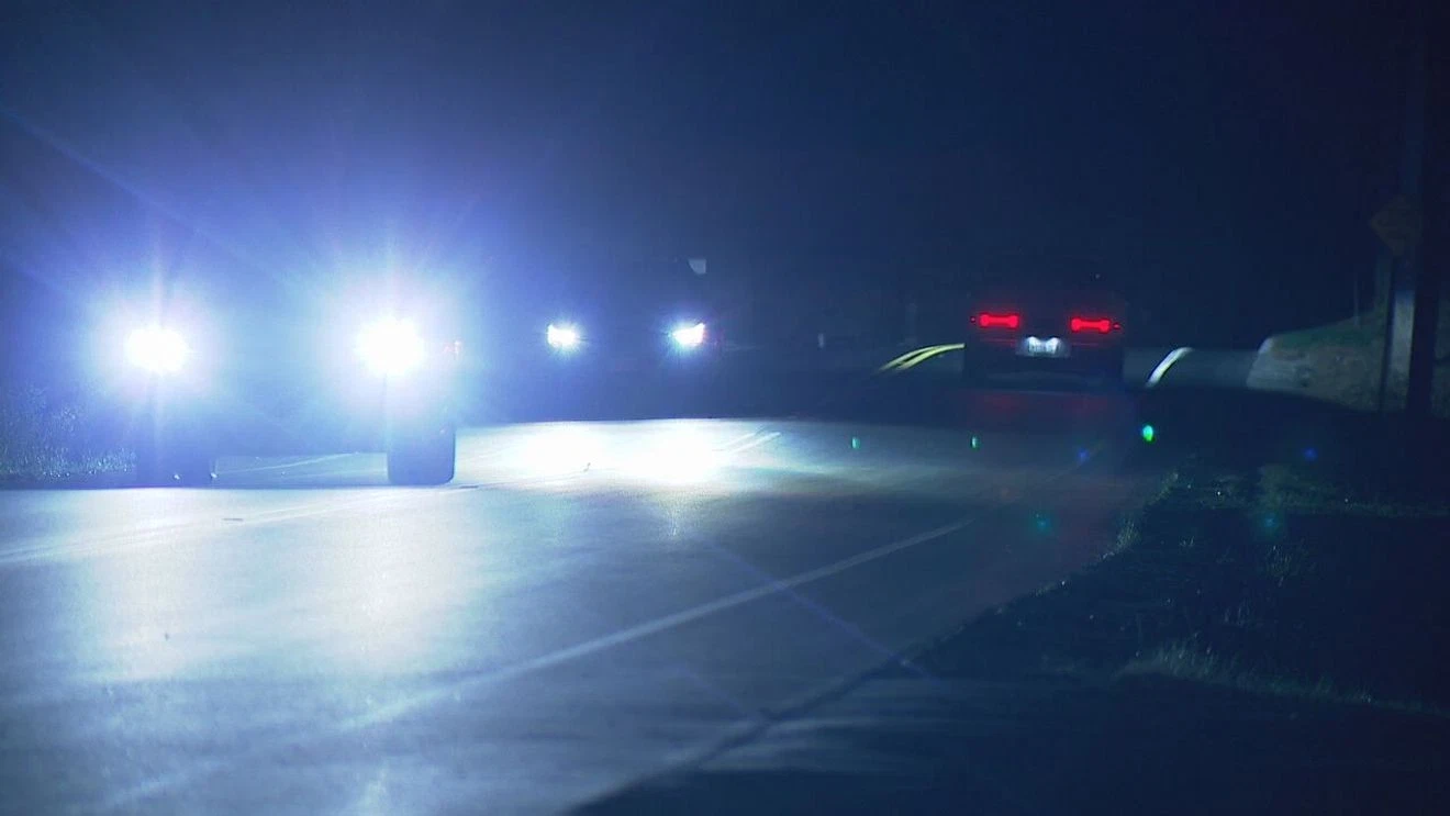  bright_headlights_at_night