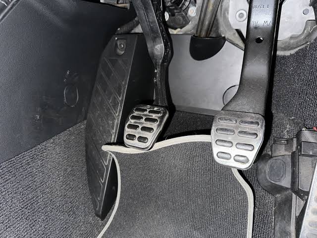 can_car_floor_mats_cause_accelerator