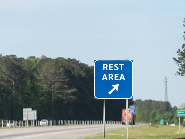 can_you_sleep_at_New_York_Thruway
