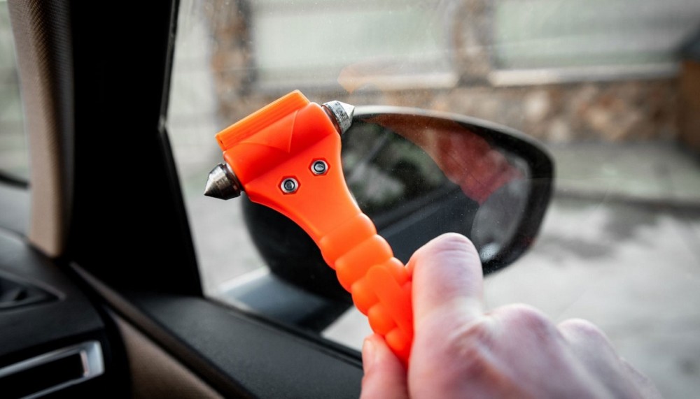 car window breaker laminated glass