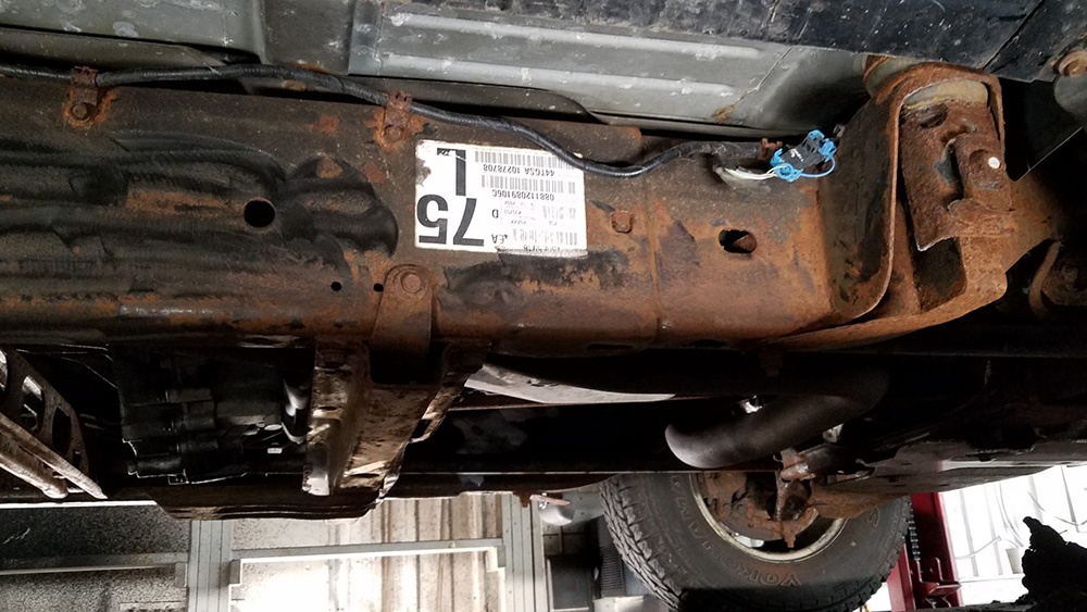 car_with_rust
