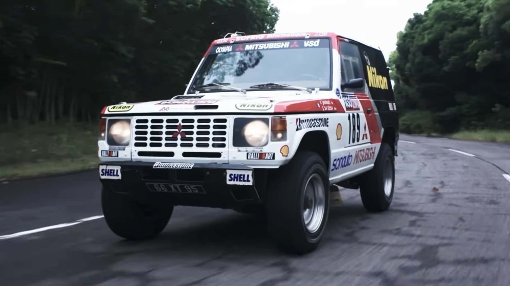 Dakar-Winning Mitsubishi Pajero