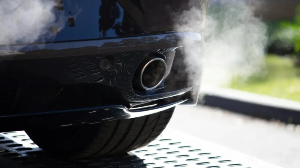 fuel_sulfur_standard_in_cars