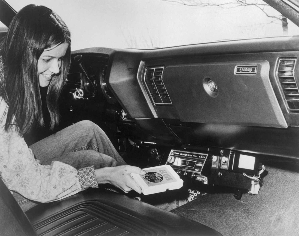 history of car radios