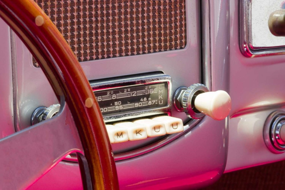 history of car radios