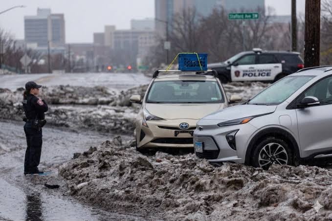 how to spot a flood damaged car