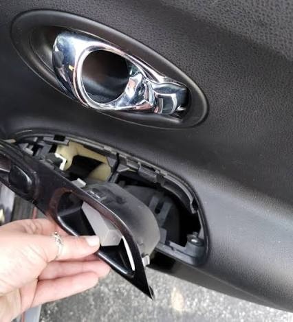 radio stays on after car is turned off