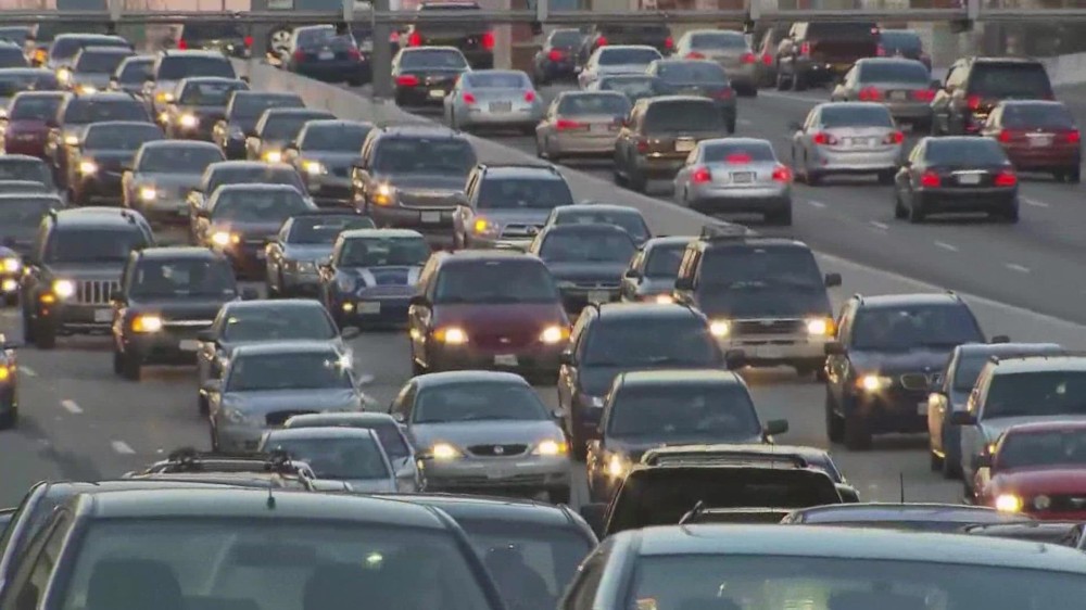 summer gas mileage traffic