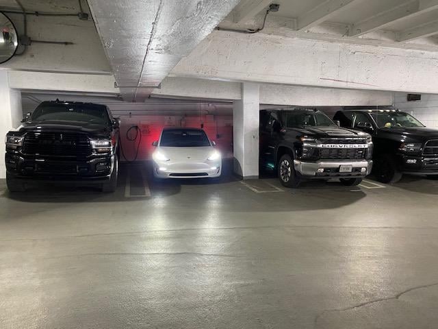 trucks_vs_cars_USA_2