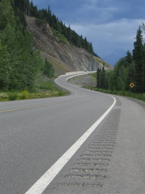 what are rumble strips for