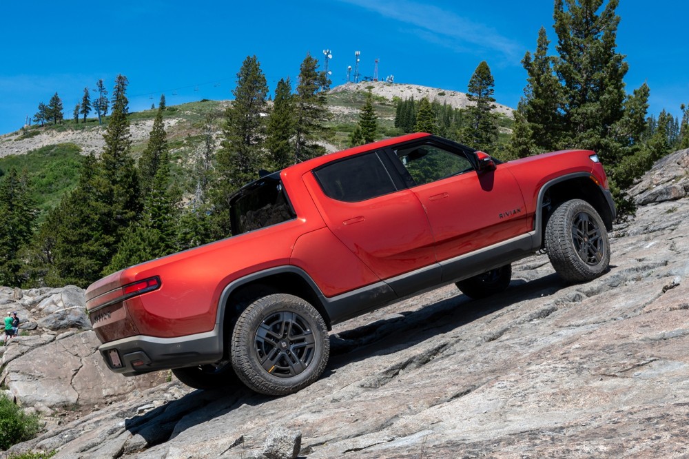 why_are_pickup_trucks_so_big